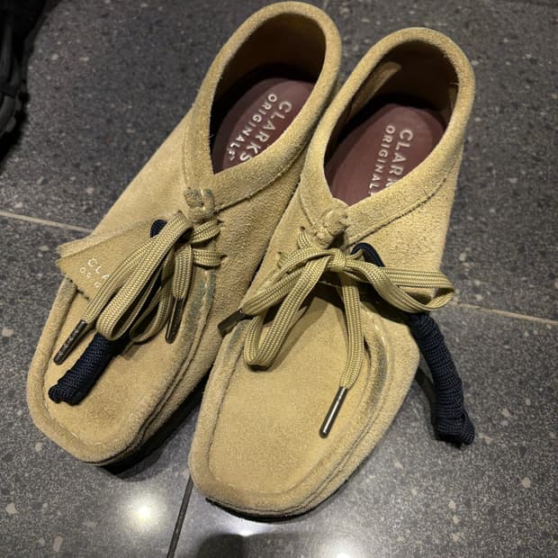 클락스 왈라비 우먼 230