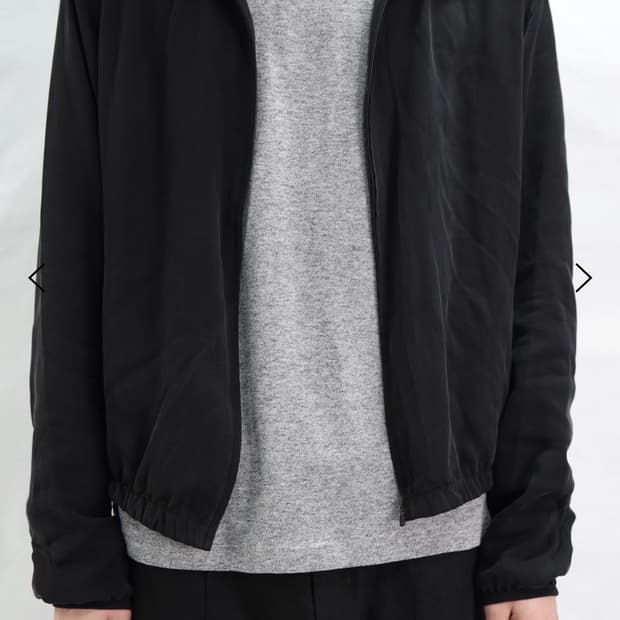 레스 Tailored cupra zip-up (black)