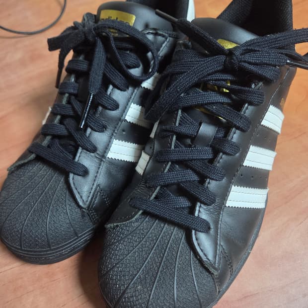 아디다스 슈퍼스타 블랙