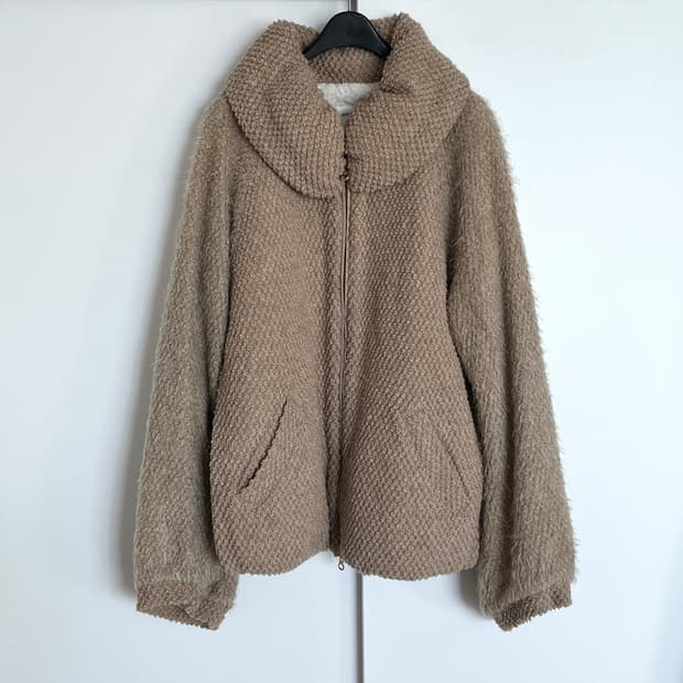 츠모리치사토 볼륨 카라 집업