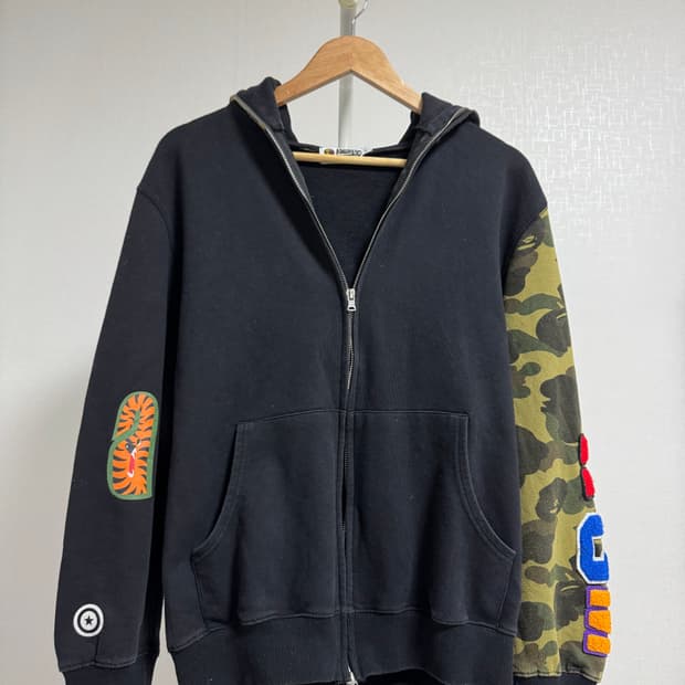 베이프 블랙 카모 멀티패치 집업 후드 XL