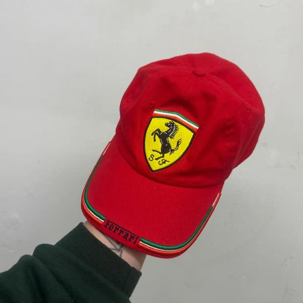 페라리 빈티지 레드 볼캡