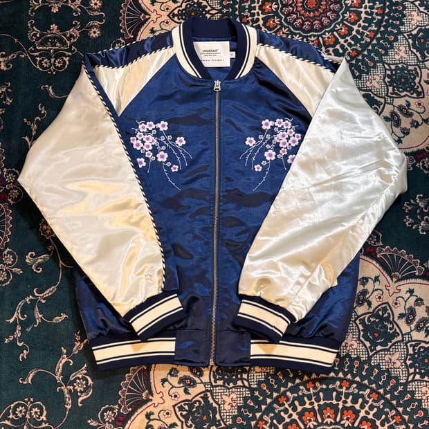 언더에서 벚꽃 자수 스카잔 M