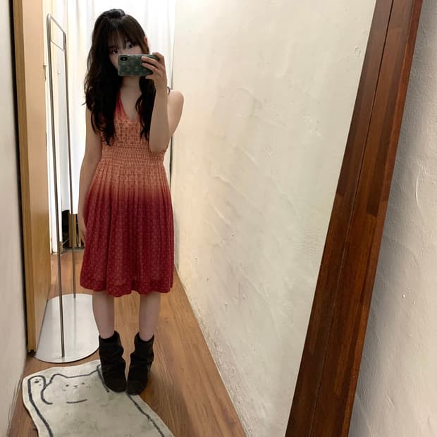 막스마라 스포트막스 홀터넥 슬리브리스 원피스 그래디언트 패턴 핑크