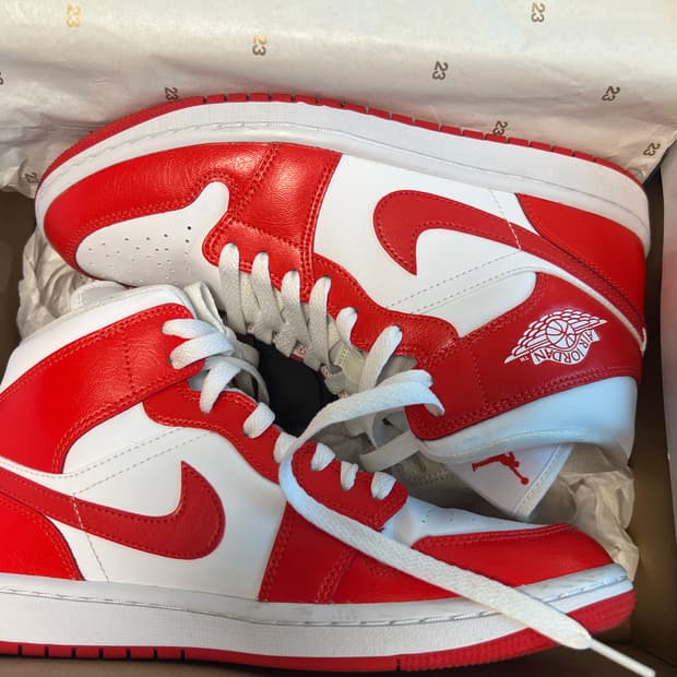 W 조던1 미드 하바네로 레드 260 