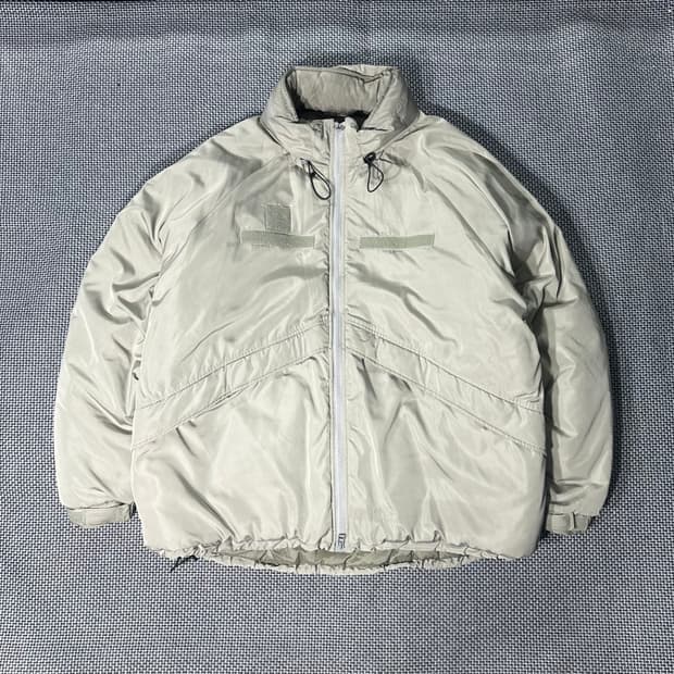 저널스탠다드 패딩 (L)