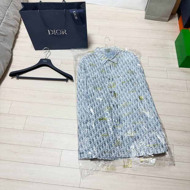 Dior의 오블리크 카수리 데님  오버사이즈 