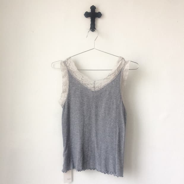 Lace trimming ribbed sleeveless