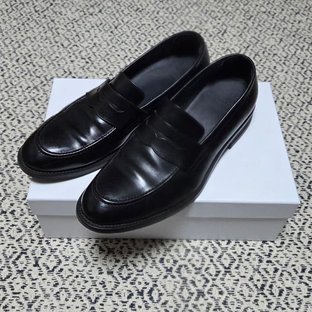 무신사 스탠다드 페니 로퍼 블랙 275