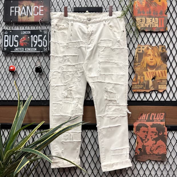 디스퀘이드2 디스트로이드 데님 팬츠 후면 로고 포인트 화이트