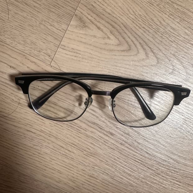 안경 판매 합니다