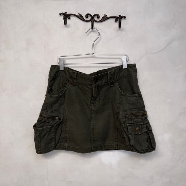 Khaki multi pocket cargo mini skirt