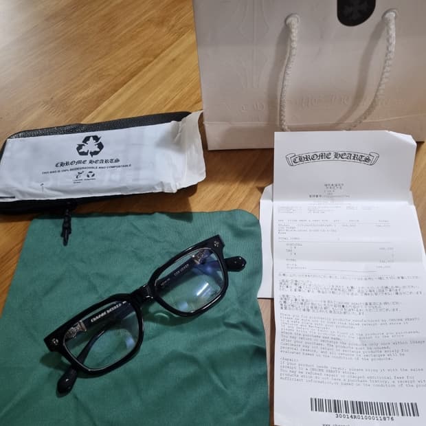 크롬하츠 콕스어커 블랙실버