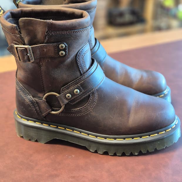 실착용1회 250(US7M)닥터마틴 버클스트랩부츠