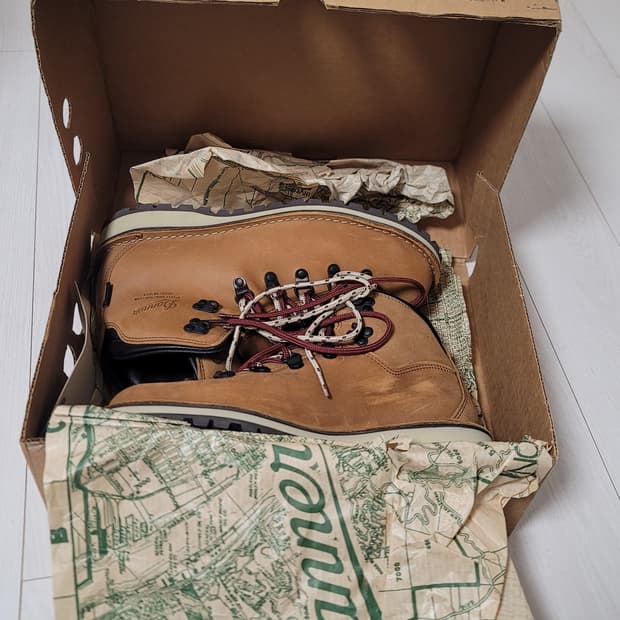 대너 마운틴패스 9ee 새제품