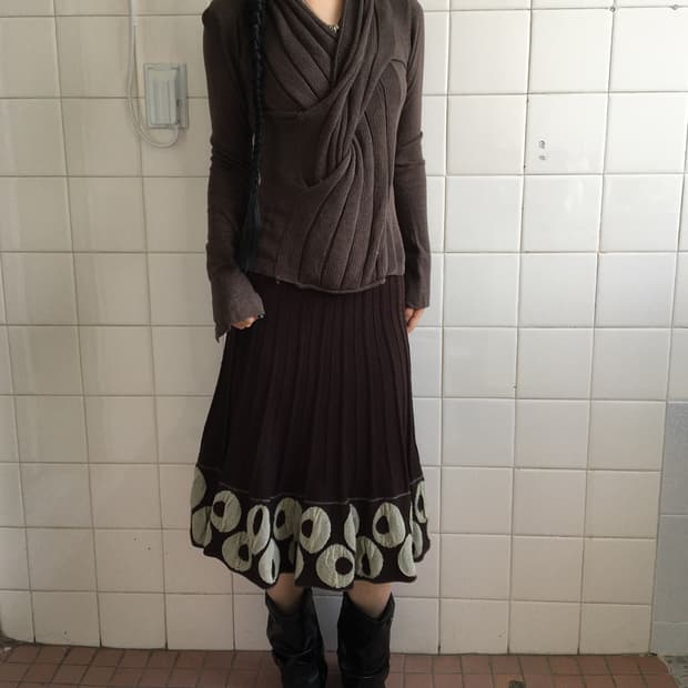 Twist point ribbed knit
