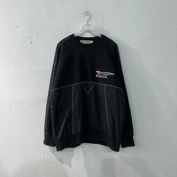 오니츠카타이거 리복 맨투맨 100