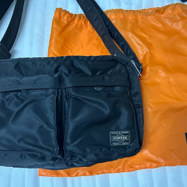 포터 탱커 숄더백 스몰 블랙