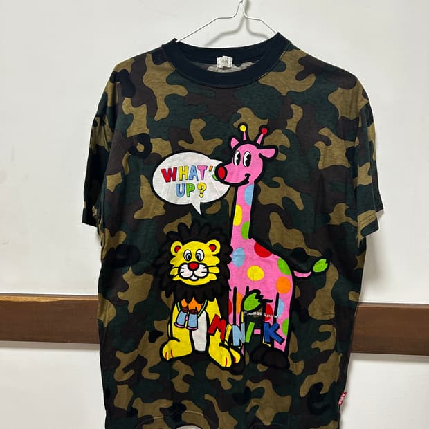 카모 기린 티셔츠 