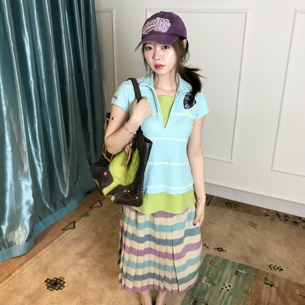 민트 스트라이프 카라 티셔츠 연두 컬러를 레이어드해 산뜻한! 룩🍈