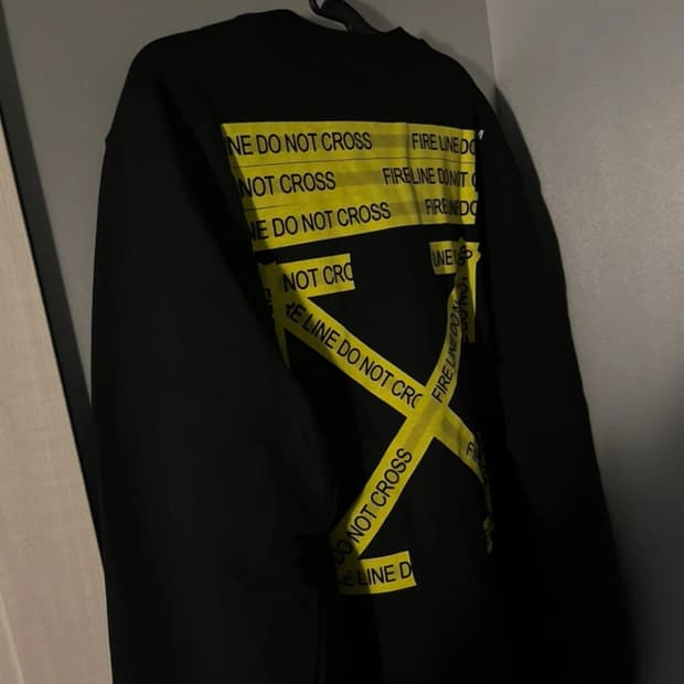 [M] 오프화이트 파이어테이핑 맨투맨 블랙