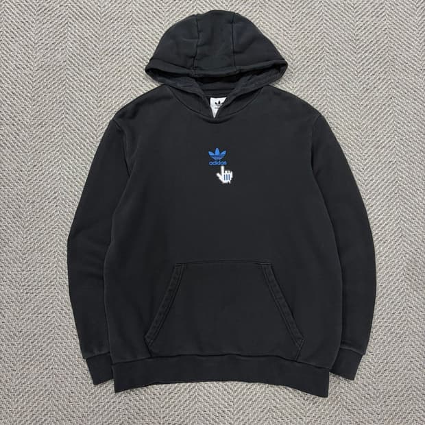 아디다스 센터로고 그래픽 후드티  v3899