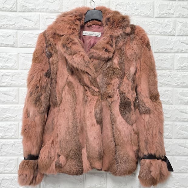 택포// Madeline Firmet 페이크 퍼 코트