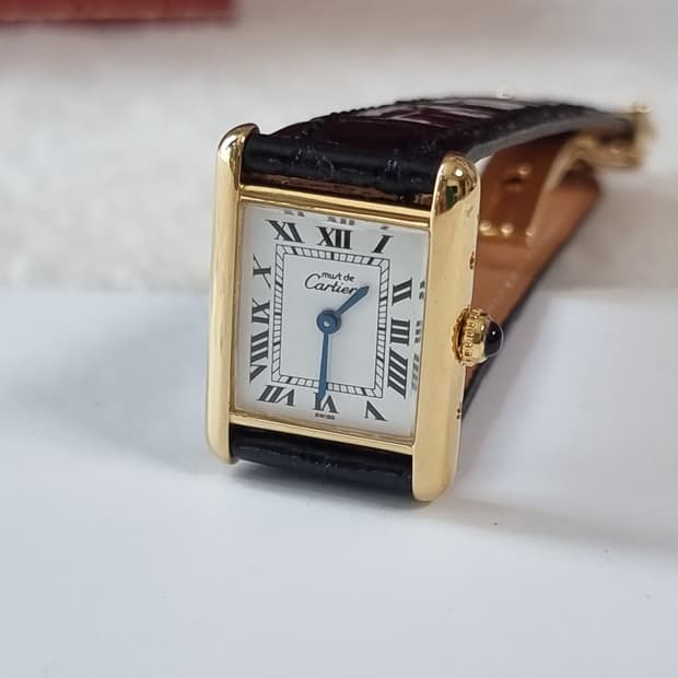 까르띠에 빈티지 탱크머스트 화이트다이얼 S 디버클 여성시계 90년대