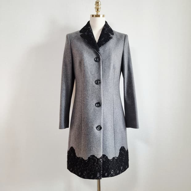 러브 모스키노 코트 울70% 캐시미어10% (55) 상태완벽/1회착