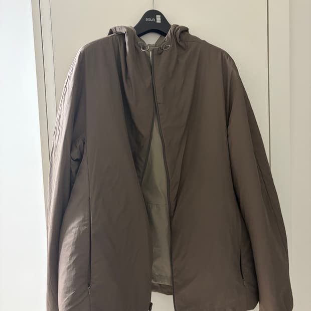 amomento 25fw padded reversible jumper M