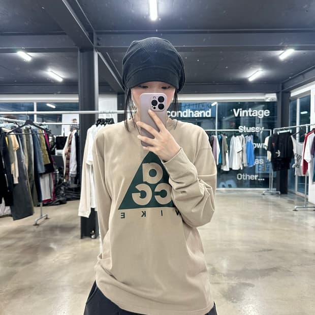 나이키 ACG 베이지 녹색 로고 롱슬리브