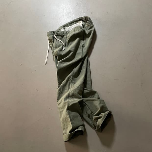 Elephant Blanc  militaly Pants