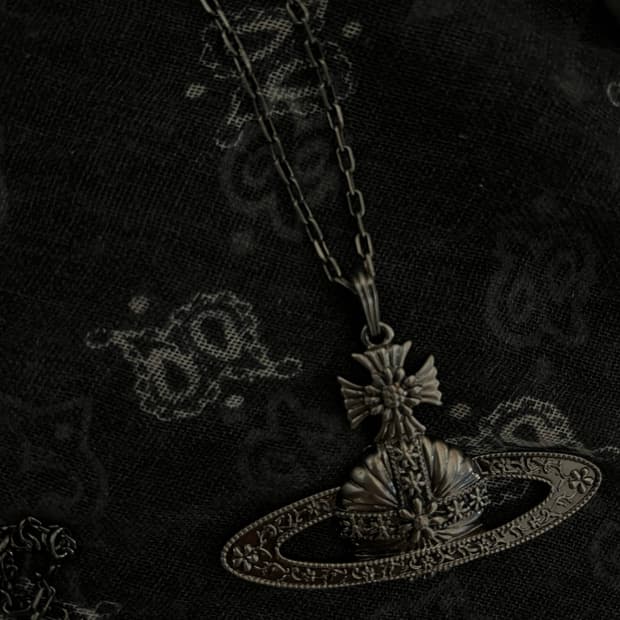 비비안웨스트우드 고딕 orb 목걸이