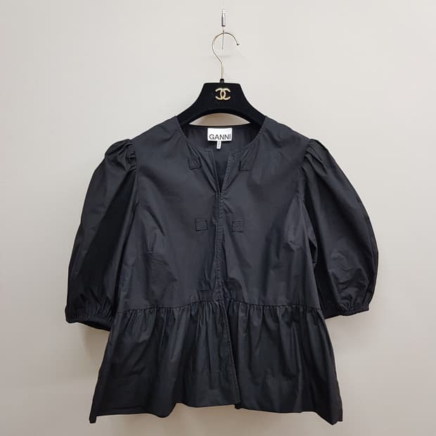 가니 퍼프 슬리브 플레어 블라우스 36사이즈