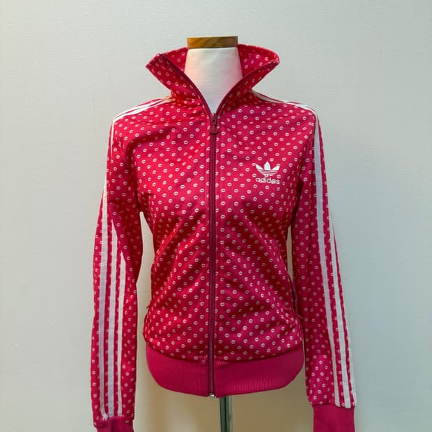 핑크 아디다스져지 입술패턴