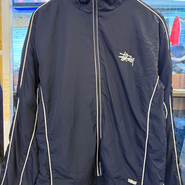 스투시 기어 네이비 바람막이