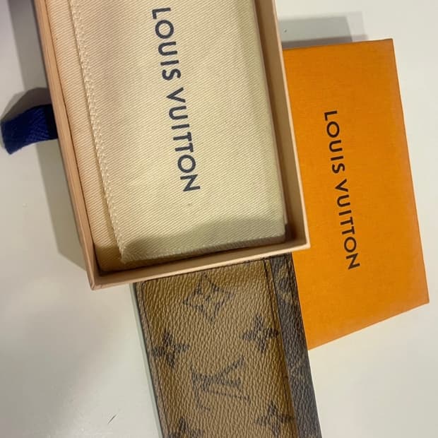 루이비통 리버스 모노그램 카드지갑 카드홀더