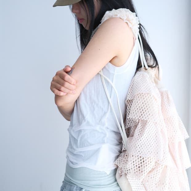 09ss dot silk frill sleeveless