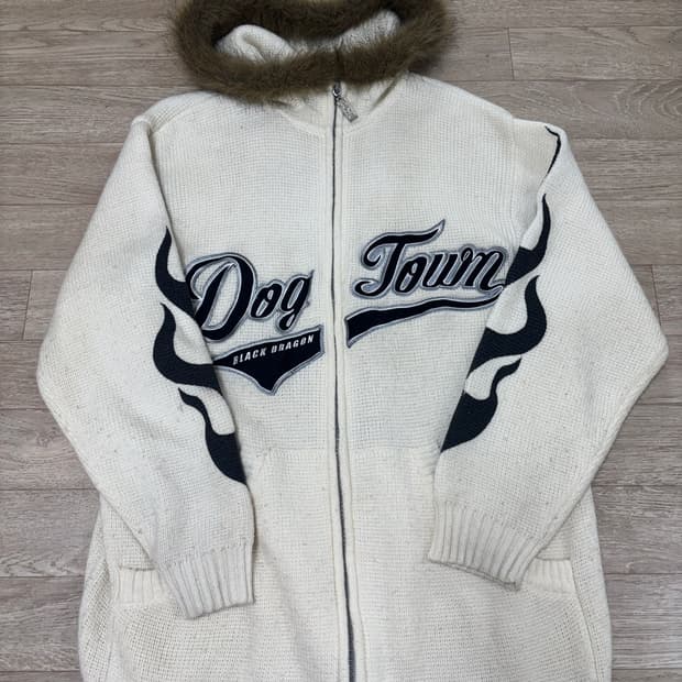 도그타운 블랙드래곤 퍼 니트 후드집업