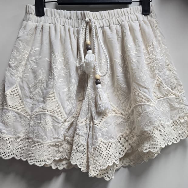 크로세 아일렛 숏츠 팬츠  free