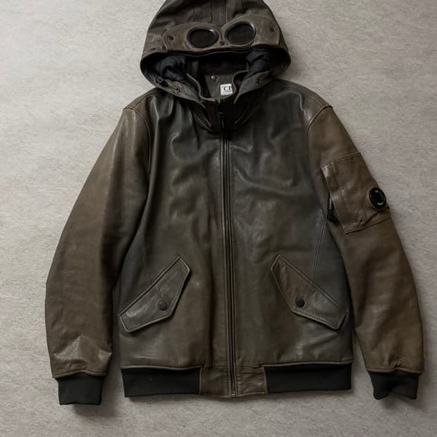 CP컴퍼니 고글 램스킨 레더자켓