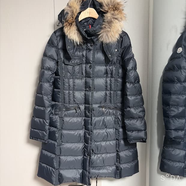 몽클레어 헤르민 퍼 롱패딩 2사이즈