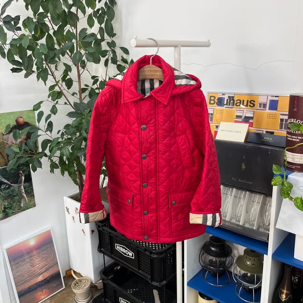 버버리 키즈 후드 퀼팅 점퍼 8y