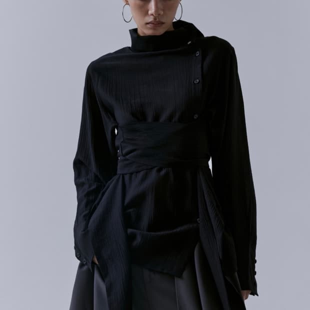 트리밍버드 3-way High-neck Wrap Blouse 블랙
