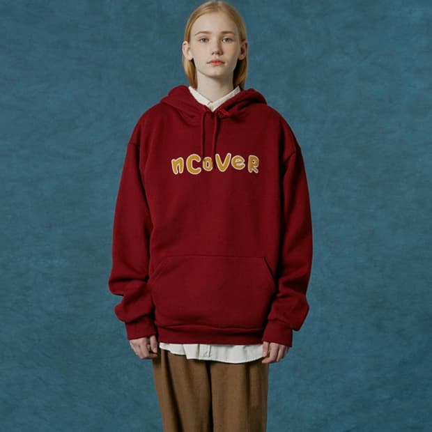 앤커버 로고 버건디 후디