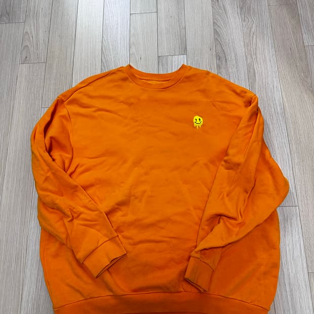 커스텀 멜로우 새드스마일 스웻셔츠