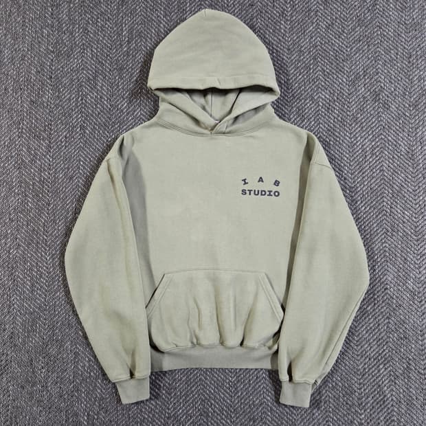 IAB studio 아이앱 스튜디오 올리브 후드티
