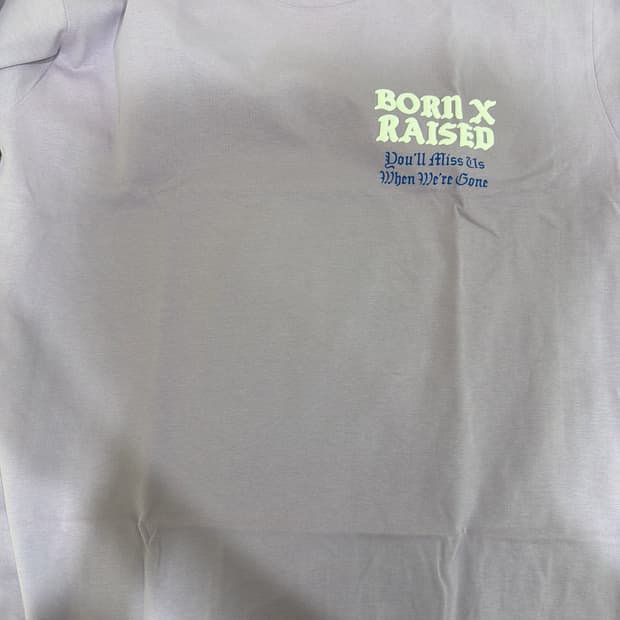 본앤레이즈드 티셔츠