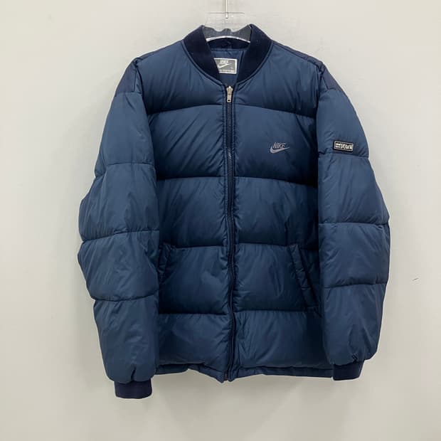 나이키 삼나스포츠 올드스쿨 네이비 덕다운 패딩 