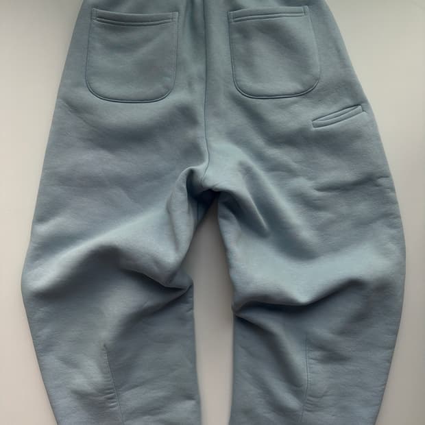 정품 Sweats 코지 하늘색 컬러 m 사이즈 팝니다!